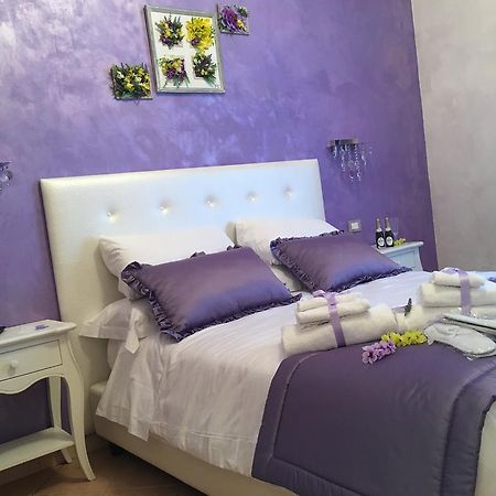 Crystal Rhome روما المظهر الخارجي الصورة