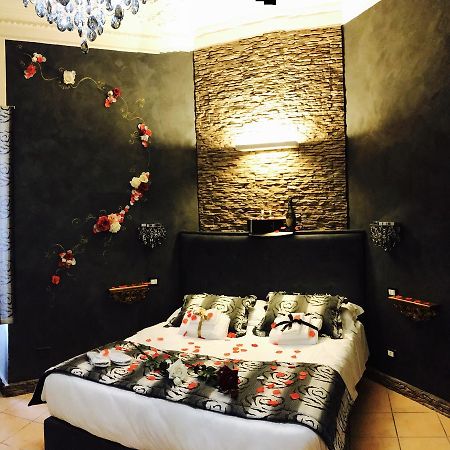 Crystal Rhome روما المظهر الخارجي الصورة
