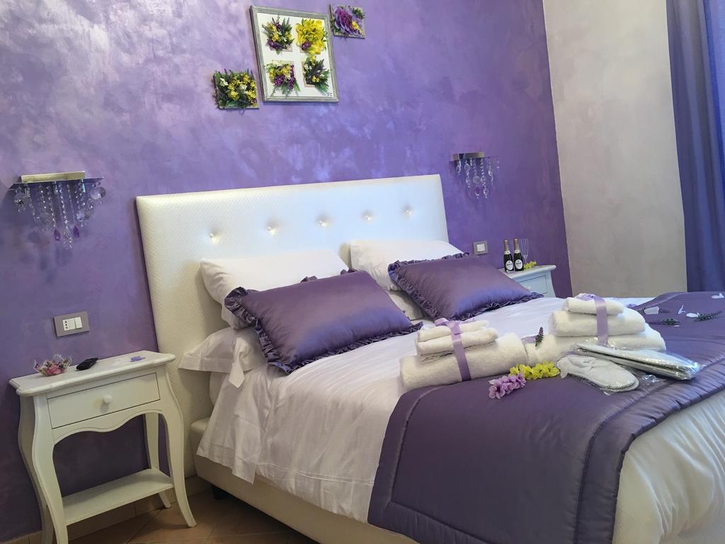 Crystal Rhome روما المظهر الخارجي الصورة