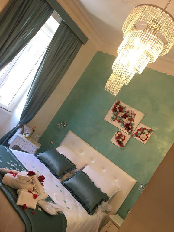 Crystal Rhome روما المظهر الخارجي الصورة