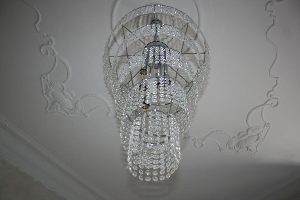 Crystal Rhome روما المظهر الخارجي الصورة