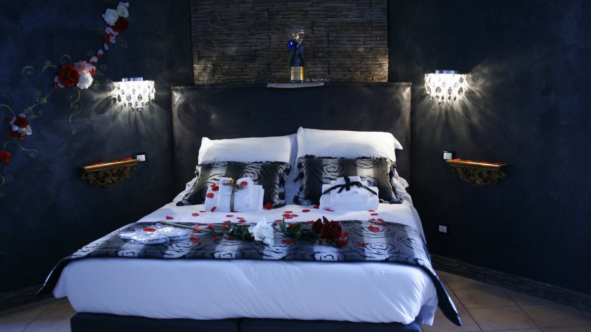 Crystal Rhome روما المظهر الخارجي الصورة