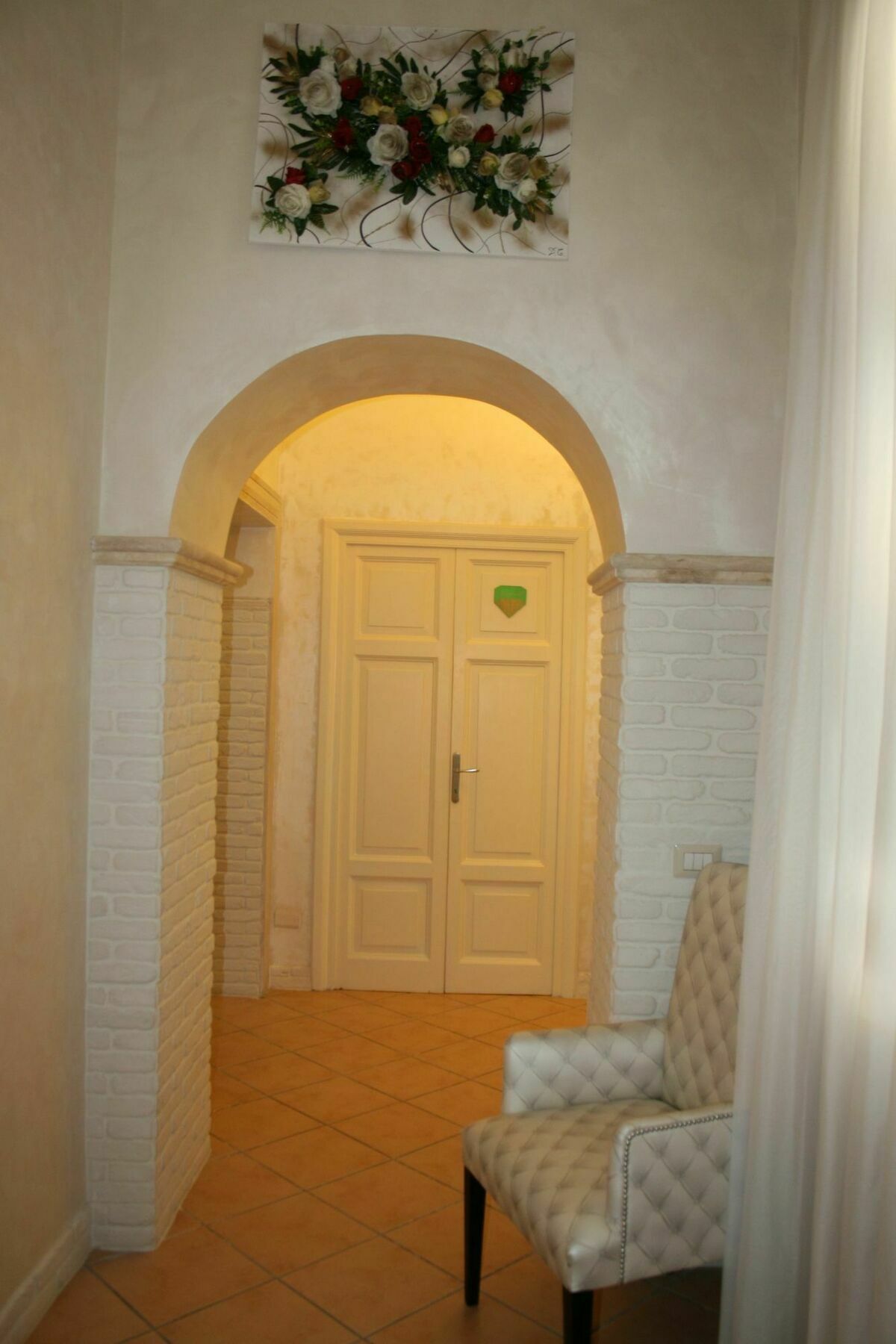 Crystal Rhome روما المظهر الخارجي الصورة